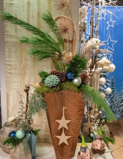 Modernes Adventsgesteck