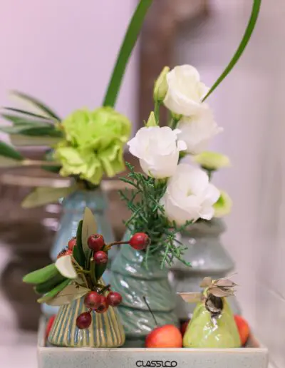 Weihnachtsdeko Bäumchen und Blumen